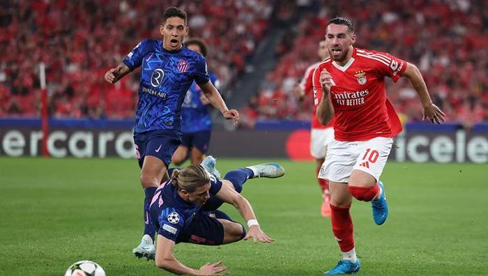 Süper Lig devinden transferde Orkun Kökçü bombası! Kavgayı fırsata çevirdi, işte bonservis bedeli 18 Süper Lig devinden transferde Orkun Kökçü bombası! Kavgayı fırsata çevirdi, işte bonservis bedeli- Futbol