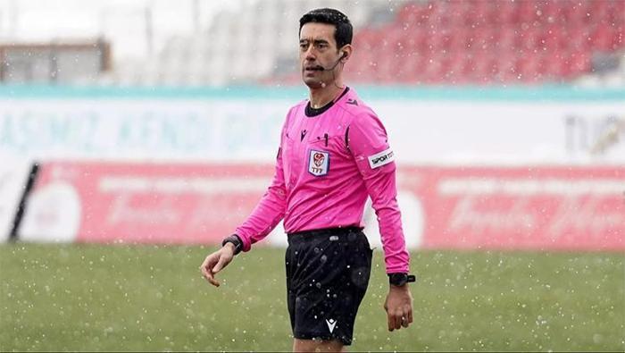Süper Lig'de hakemler ne kadar kazanıyor? Maaşlar ortaya çıktı: Yerli-yabancı hakemler arasında uçurum var- Futbol