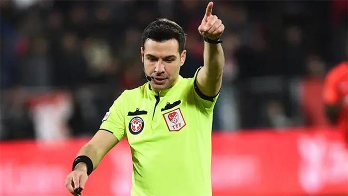 Süper Lig'de hakemler ne kadar kazanıyor? Maaşlar ortaya çıktı: Yerli-yabancı hakemler arasında uçurum var- Futbol