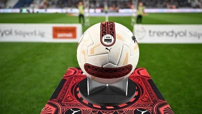 Süper Lig'in en değerli futbolcusu açıklandı! Protesto edilmişti, piyasa değeri hayrete düşürdü... 22 Süper Lig'in en değerli futbolcusu açıklandı! Protesto edilmişti, piyasa değeri hayrete düşürdü...- Futbol