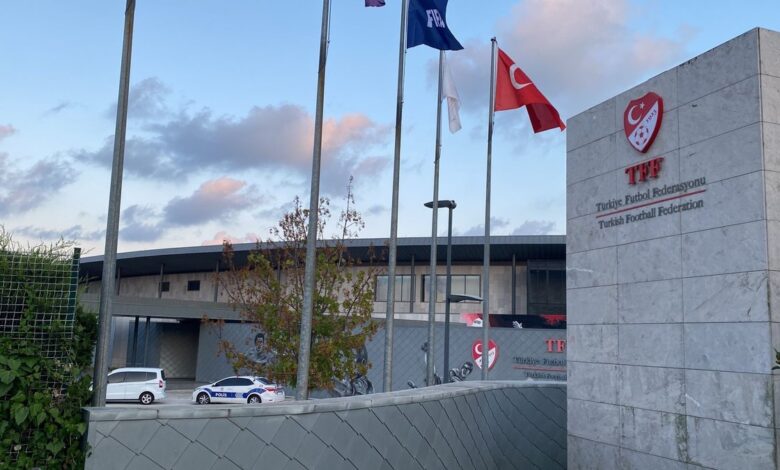 TFF'den kırmızı kart cezasında değişiklik 11 TFF'den kırmızı kart cezasında değişiklik- Futbol
