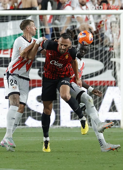 TRANSFER HABERLERİ | Beşiktaş'tan Fenerbahçe'nin eski golcüsüne kanca! Süper Lig'e dönmeye sıcak bakıyor- Beşiktaş