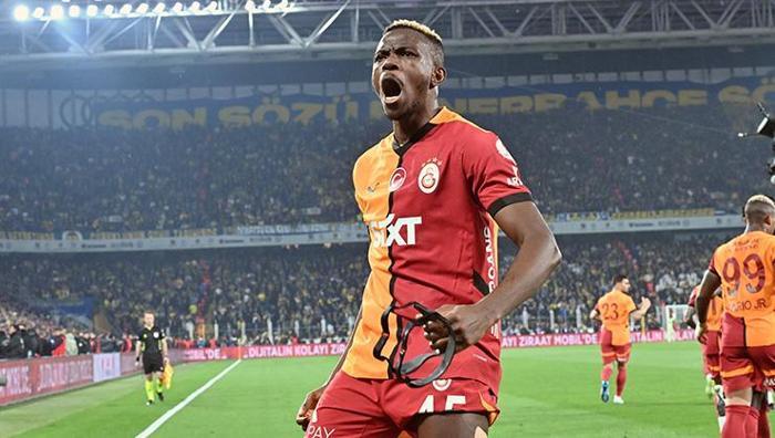 Transferde son dakika gelişmesi! Galatasaray'ın gözdesi kadro dışı kaldı 20 Transferde son dakika gelişmesi! Galatasaray'ın gözdesi kadro dışı kaldı- Futbol