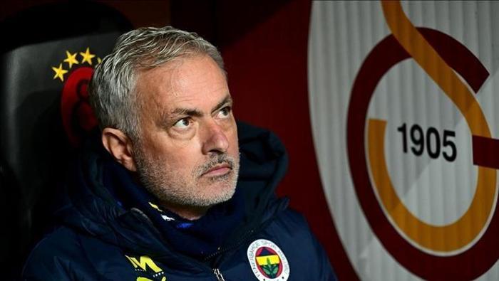 Usta isimden Fenerbahçe ve Mourinho eleştirisi: 'Masallara inanacak Fenerbahçeli kalmadı!' 21 Usta isimden Fenerbahçe ve Mourinho eleştirisi: 'Masallara inanacak Fenerbahçeli kalmadı!'- Futbol