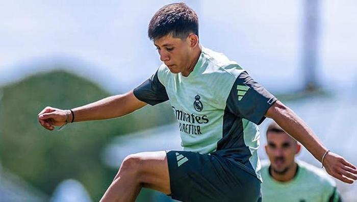 Ve Arda Güler'den ABD'ye giderayak transfer açıklaması, bizzat duyurdu: Bir ev bile satın aldım 20 Ve Arda Güler'den ABD'ye giderayak transfer açıklaması, bizzat duyurdu: Bir ev bile satın aldım- Futbol