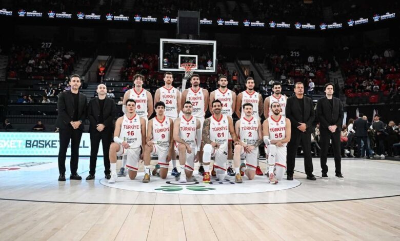 12 Dev Adam'ın EuroBasket 2025 aday kadrosu açıklandı 11 12 Dev Adam'ın EuroBasket 2025 aday kadrosu açıklandı- Fenerbahçe