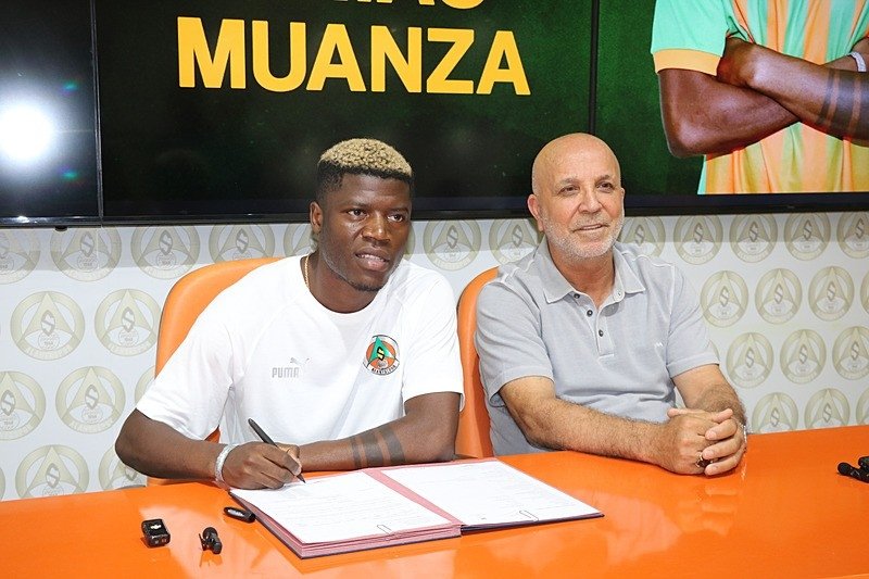 Alanyaspor’da imza şov- Alanyaspor