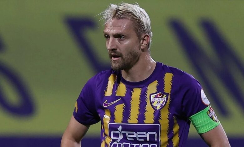 Caner Sakaryaspor'ya 11 Caner Sakaryaspor'ya- Fenerbahçe