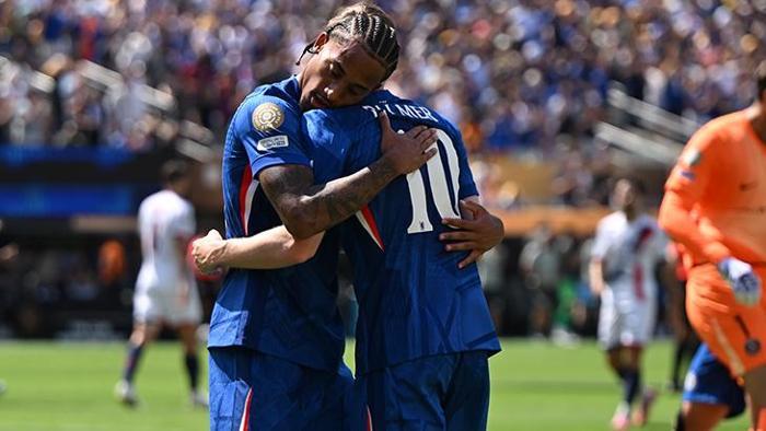 Cole Palmer PSG'yi darmaduman etti: Tarihe geçti, taraftalar adeta dondu kaldı 20 Cole Palmer PSG'yi darmaduman etti: Tarihe geçti, taraftalar adeta dondu kaldı- Futbol