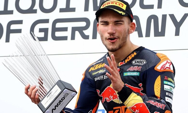 Deniz Öncü Dünya Moto2 Şampiyonası'nın Almanya yarışını kazandı 11 Deniz Öncü Dünya Moto2 Şampiyonası'nın Almanya yarışını kazandı- Fenerbahçe