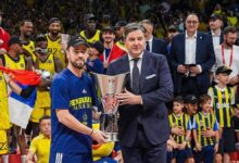 Fenerbahçe Beko imzayı açıkladı: Kaptan takımda kalıyor- Fenerbahçe
