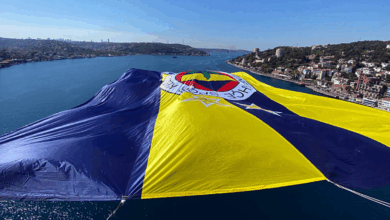 Fenerbahçe Beko’nun bayrakları köprülerde dalgalandı!- Futbol