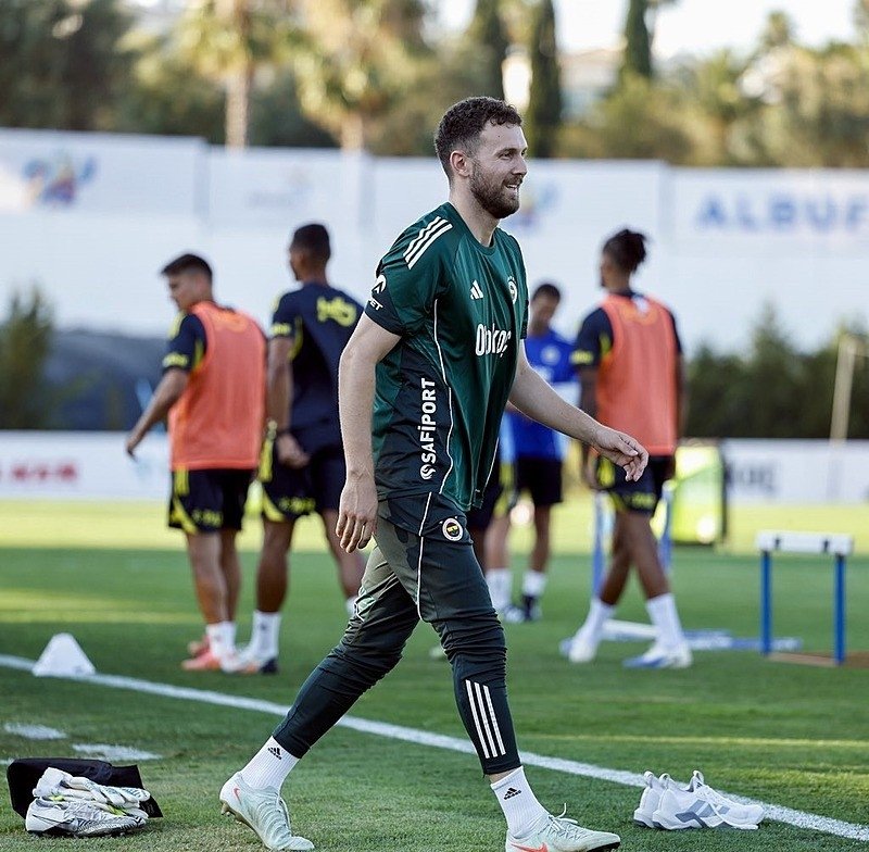 Fenerbahçe'de Archie Brown ve Tarık Çetin ilk antrenmanlarına çıktı!- Fenerbahçe