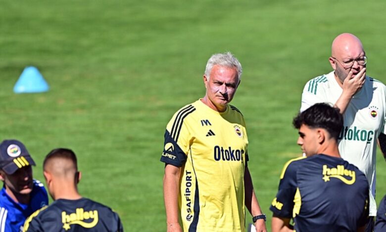 Fenerbahçe'den 65 milyon Euro'luk dev transfer planı! O isimler satış listesinde 18 Fenerbahçe'den 65 milyon Euro'luk dev transfer planı! O isimler satış listesinde- Fenerbahçe