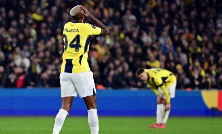 Fenerbahçe'ye Anderson Talisca şoku! O maçlarda forma giyemeyecek 17 Fenerbahçe'ye Anderson Talisca şoku! O maçlarda forma giyemeyecek- Fenerbahçe