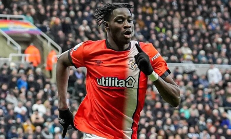 TRANSFER HABERİ: Trabzonspor'a Onuachu'nun ardından bir santrfor daha! O da Ada'dan gelecek 11 TRANSFER HABERİ: Trabzonspor'a Onuachu'nun ardından bir santrfor daha! O da Ada'dan gelecek- Futbol
